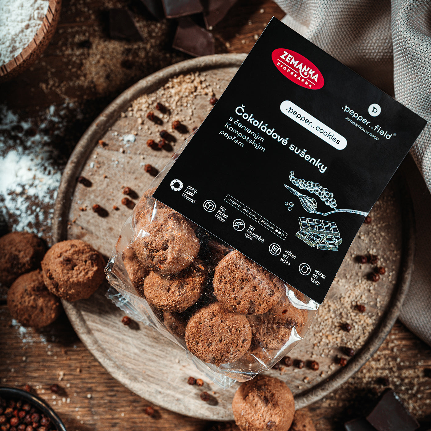 .Pepper..cookies - chocolate biscuits with red Kampot m pepper